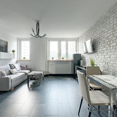 Apartamenty Sliska 10 วอร์ซอ ภายนอก รูปภาพ